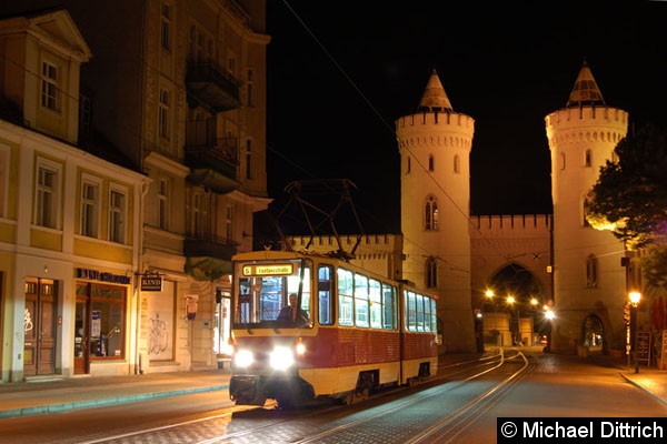 Bild: Der KT4D-Prototyp 001 bei einer n&auml;chtlichen Sonderfahrt vor dem Nauener Tor